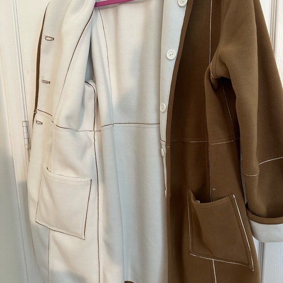 Beautiful and soft faux shearling. 3/4 length, light coat. NWOT. Size L - Picture 7 of 7